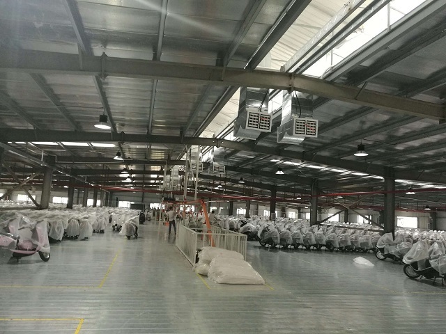 工廠車(chē)間買(mǎi)得起用得著的水冷環(huán)保空調(diào)