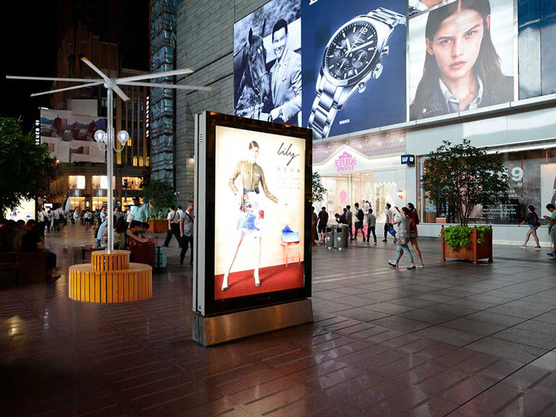 戶外工業(yè)大風扇正廣泛應用在各種室外場所